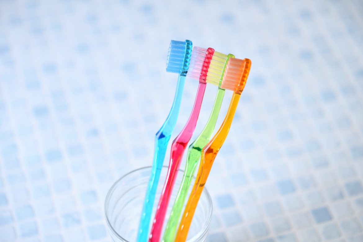 健康な歯を守るために！液体歯磨きの効果と使い方について解説