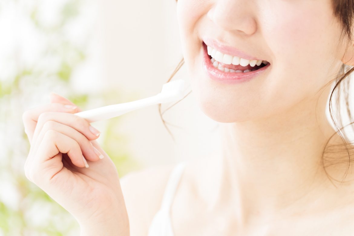 輝く白い歯を目指すために！ホワイトニングを使用する頻度