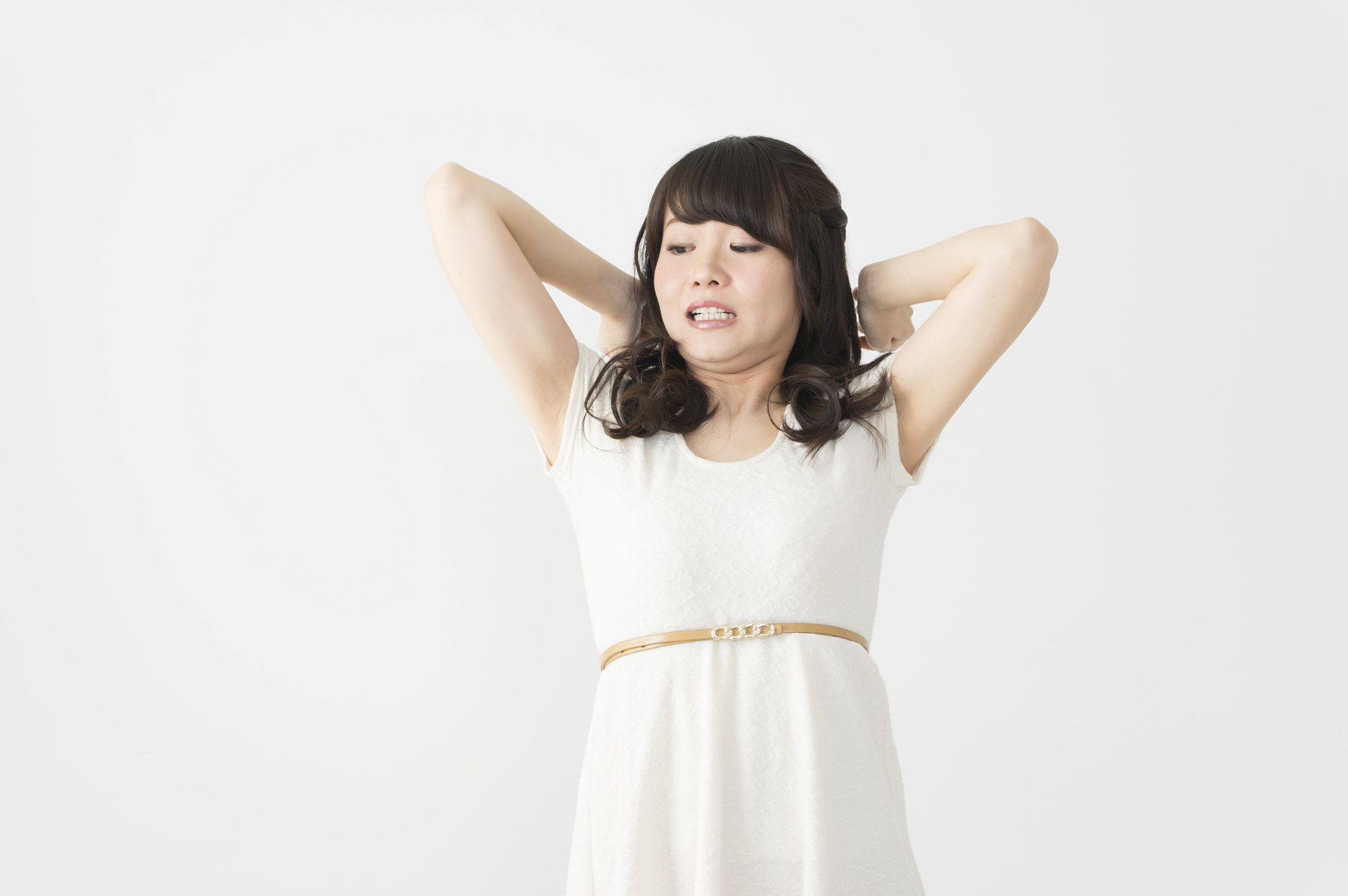 脇汗の黄ばみや黒ずみが気になる もしかしてワキガなの チュラコスの美活予備校 脇汗の黄ばみや黒ずみが気になる もしかしてワキガなの チュラコスの美活予備校