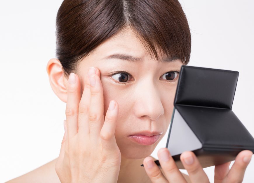 目尻のしわを薄くしたい！原因が違えばアプローチ方法も変わる